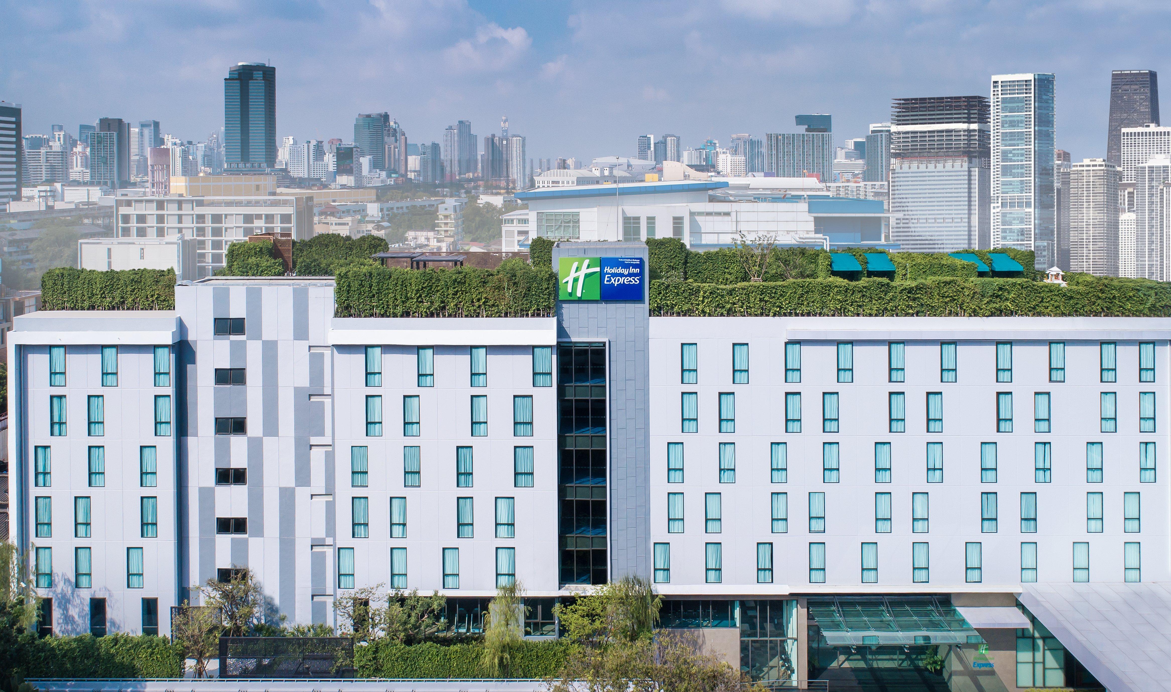 Holiday Inn Express Bangkok Soi Soonvijai By Ihg 外观 照片